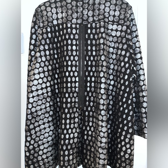 IC by Connie K Holiday Blazer Black and silver. Size XXL single button cape - Picture 2 of 6